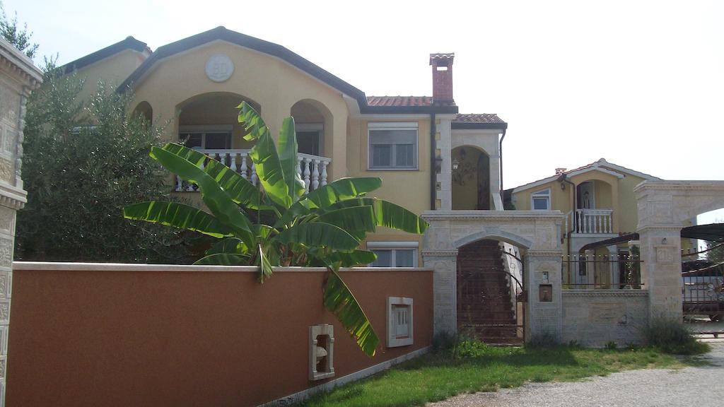 Apartments Barbara Poreč Exterior foto